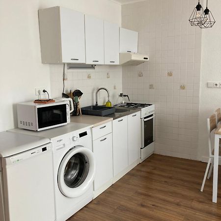 Utulny apartman blizko centra Michalovce Bagian luar foto