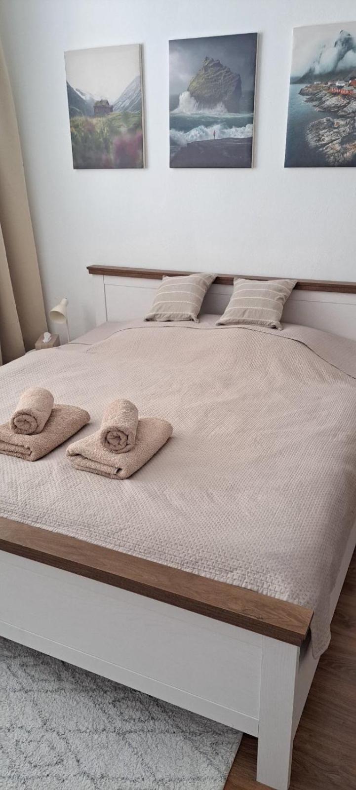 Utulny apartman blizko centra Michalovce Bagian luar foto