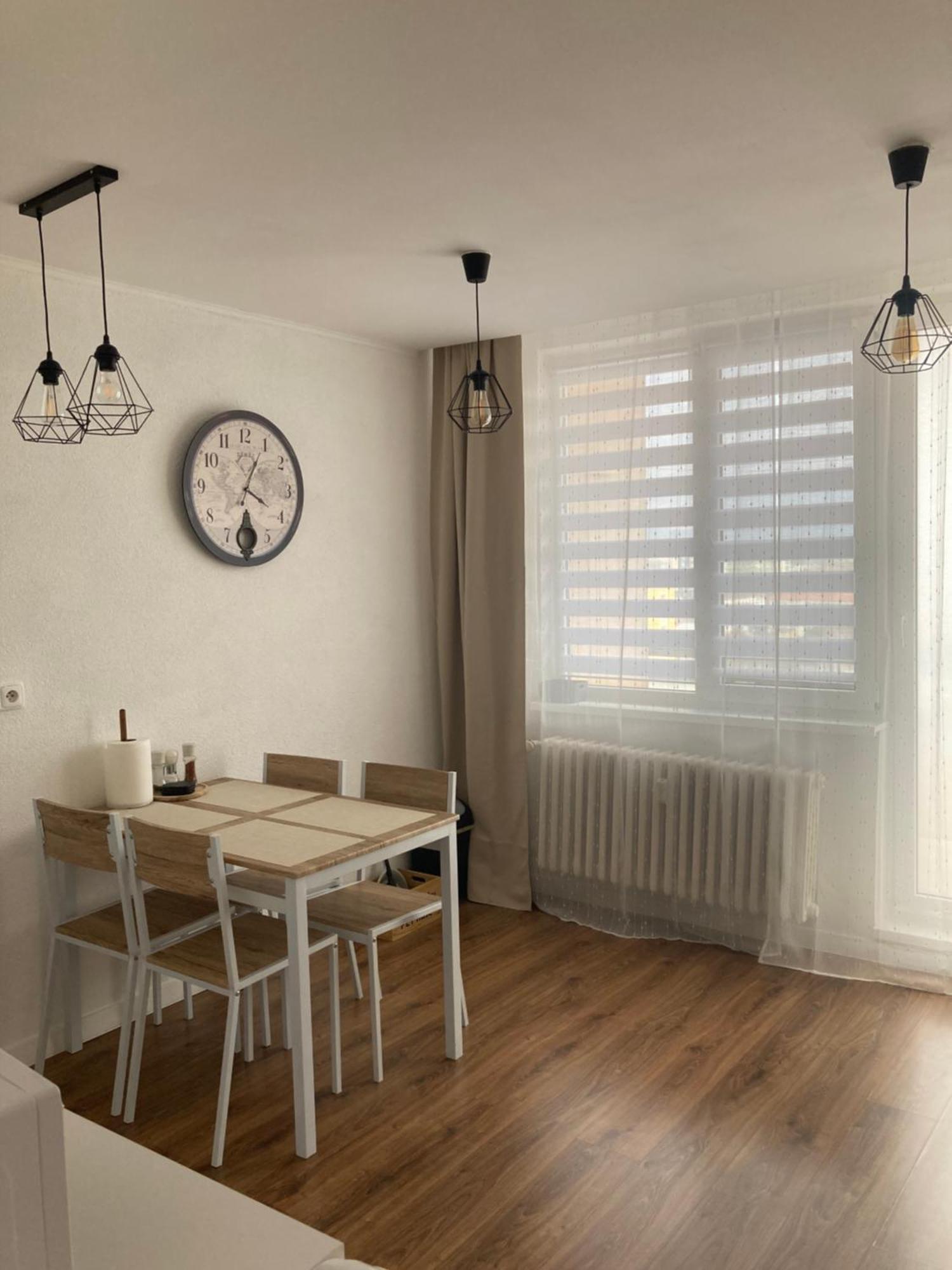Utulny apartman blizko centra Michalovce Bagian luar foto