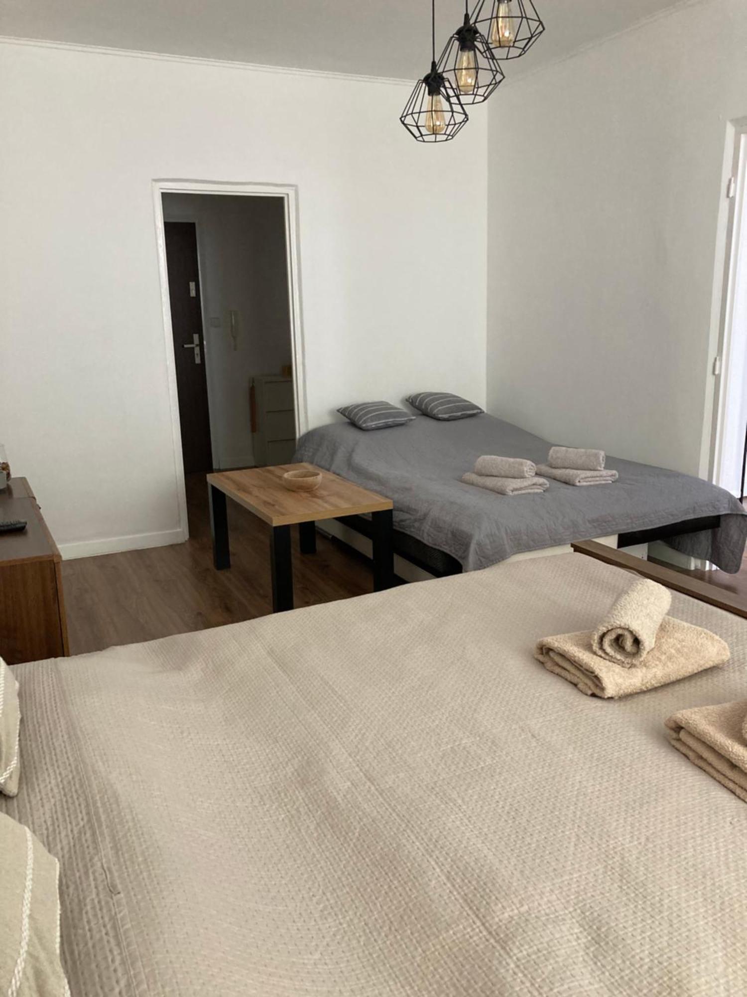 Utulny apartman blizko centra Michalovce Bagian luar foto